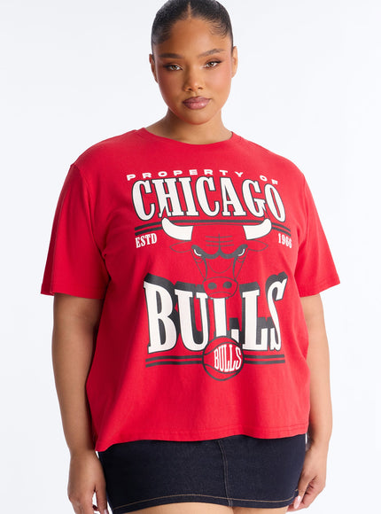Fashion Nova Women's NBA Chicago Bulls Washed Oversized Tee Red
