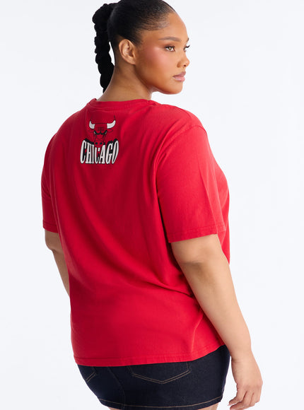 Fashion Nova Women's NBA Chicago Bulls Washed Oversized Tee Red