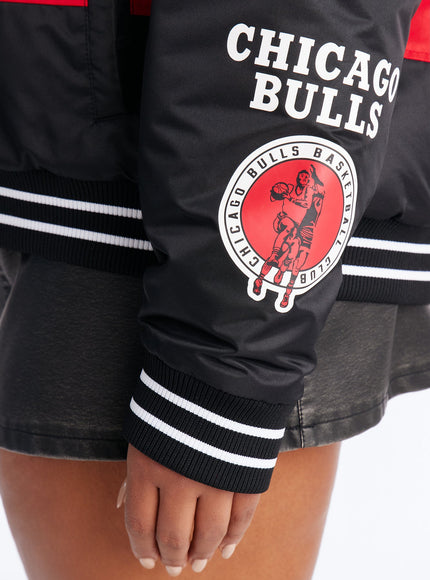 Fashion Nova Women's NBA Chicago Bulls Twill Jacket Black