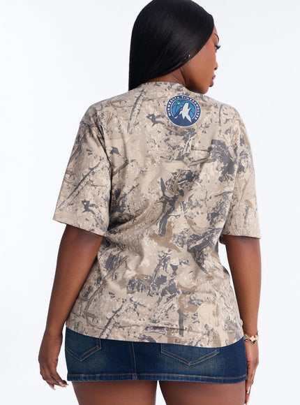 Fashion Nova Women's NBA Timberwolves Camo Tee Camouflage