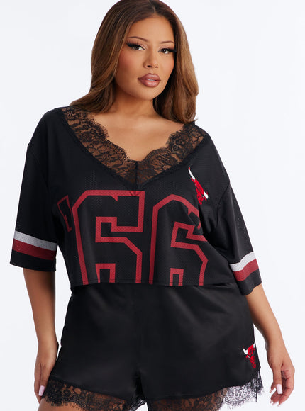 Fashion Nova Women's NBA Chicago Bulls Cropped Top Black