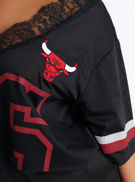 Fashion Nova Women's NBA Chicago Bulls Cropped Top Black