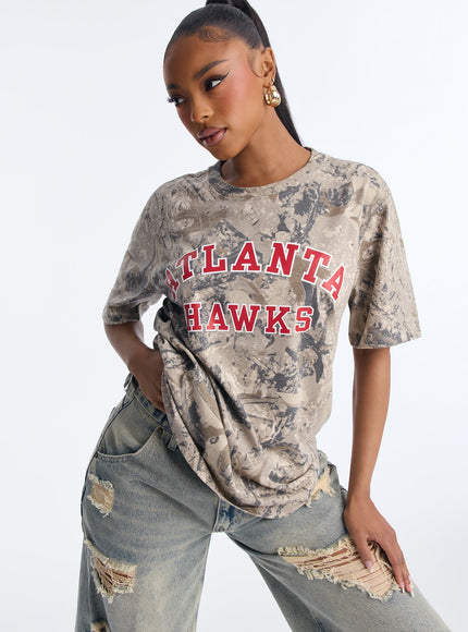 Fashion Nova Women's NBA Atlanta Hawks Camo Tee Camouflage