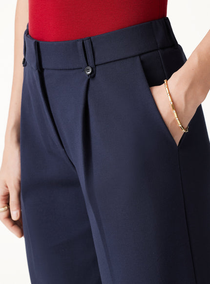 Ponte Low-Rise Straight Leg Ankled Pants with Pockets